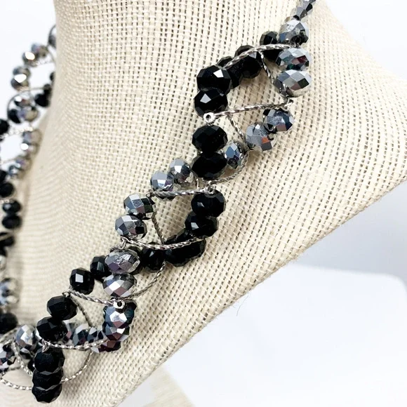 Black & Silver Helix Beaded Necklace - Picture 5 of 5